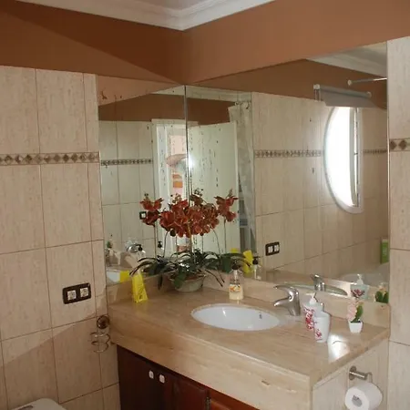 Caracas Con Piscina Climatizable, Free Wifi, Bbq * Santa Ursula (Tenerife)
