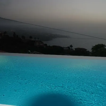 Caracas Con Piscina Climatizable, Free Wifi, Bbq Holiday home *